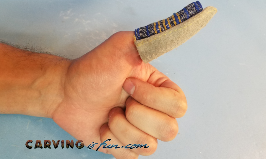 Comparison of Different Safety Gloves for Whittling – Carving is Fun
